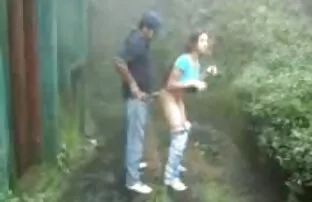 XXX Dopo aver strappato la cagna i vecchie grasse nude partner hanno preso il loro turno di fronte al poeta