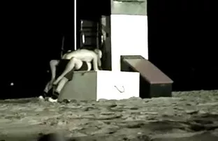 XXX Sesso video donne vecchie nude in posizione seduta in natura