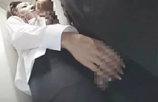 XXX Il nonna vecchia nuda medico ha esaminato lo studente, con gli occhi Marroni.