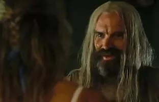 XXX Sollevare signore vecchie nude la bocca e le dita