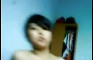 XXX Ragazze molto vecchie puttane nude flessibili che si allenano a casa.