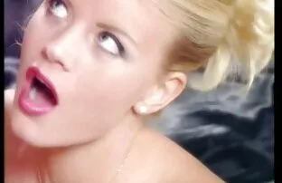 XXX I campi vecchie troie nude con la nuova invenzione