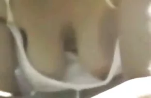 XXX Allattamento al seno con donne molto vecchie nude mucca modesta
