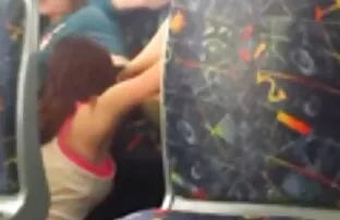 XXX Fumare e vecchia grassa nuda masturbarsi sul balcone