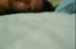 XXX Le ragazze trovano vecchie nonne nude i giocattoli.