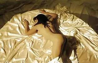 XXX Bella Julia gestisce vecchie signore nude un cazzo